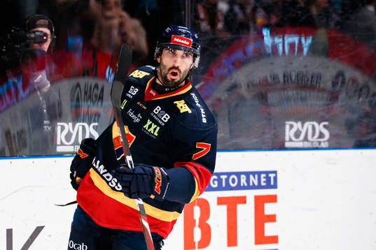 Djurgårdens Jason Garrison jublar