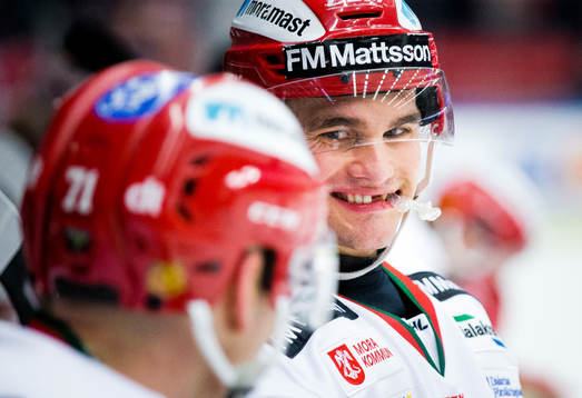 Moras Kevin Gagné är glad