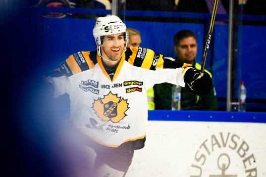 Skellefteås Bud Holloway jublar