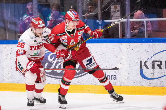 Timrås Hampus Larsson och Moras Marek Daloga