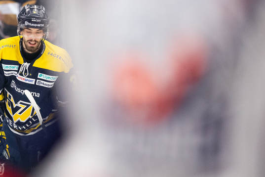 s Markus Lauridsen jublar