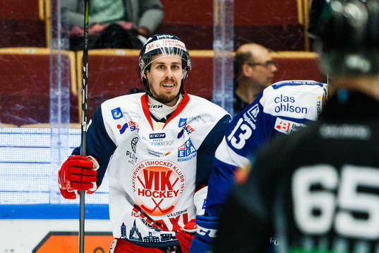 Västerviks Alexander Lindqvist Hansen jublar