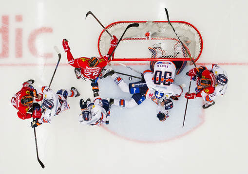 Örebros Anton Hedman och Tom Wandell och Växjös målvakt