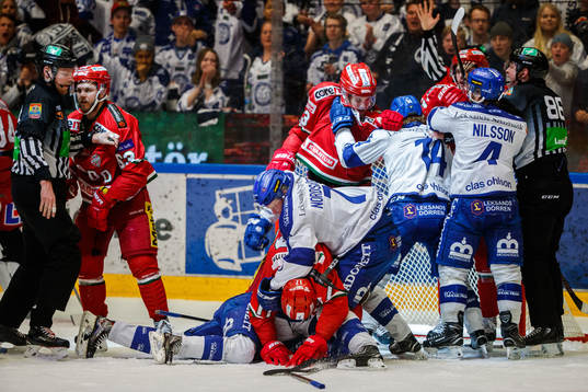 Modos Magnus Häggström och Daniel Sylwander i bråk med