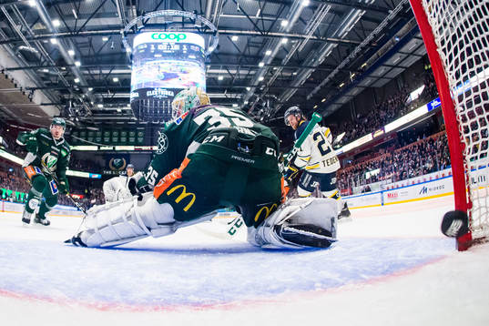 s Robin Figren (ej i bild) gör 1-2 i förlängningen