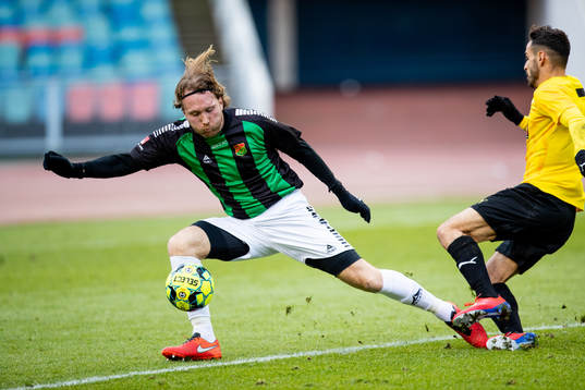 GAIS Emil Wahlström och Häckens Mervan Celik