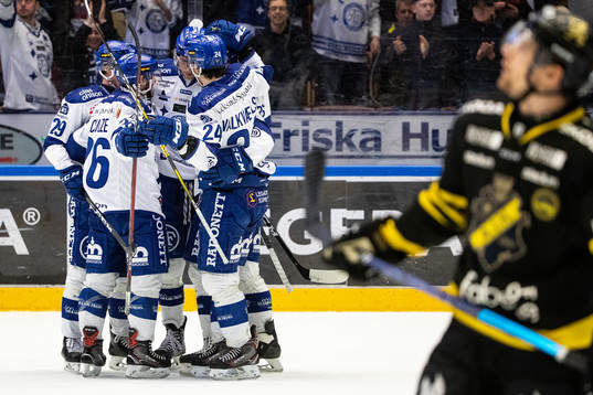 Leksands Daniel Gunnarsson jublar