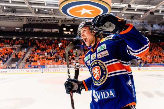 Växjös Dominik Bokk jublar