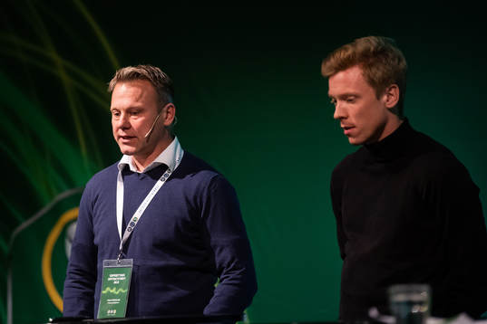 Brommapojkarnas tränare Roberth Björknesjö, och Gustav