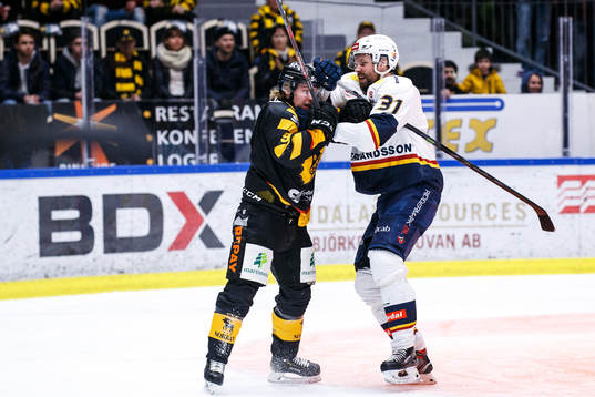 Skellefteås Tim Söderlund och Djurgårdens Dick Axelsson