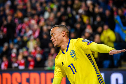 Robin Quaison of Sweden celebrates the 2-2 goal