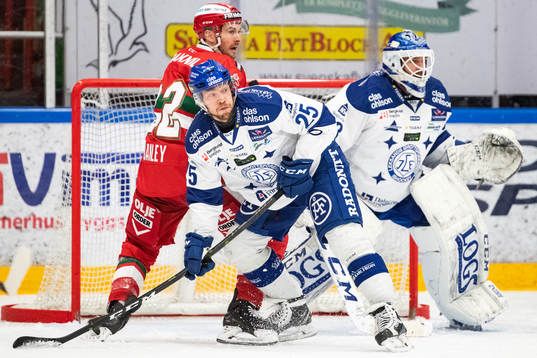 Moras Matt Bailey och Leksands Linus Persson och målvakt