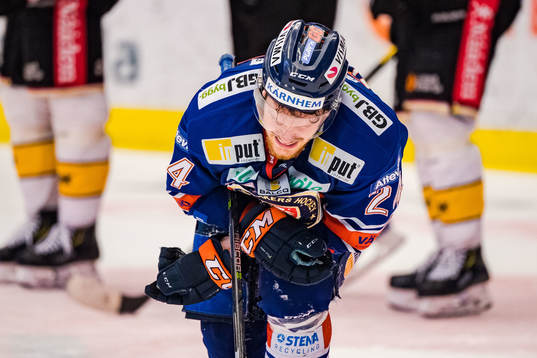 Växjös Brendan Shinnimin har ont