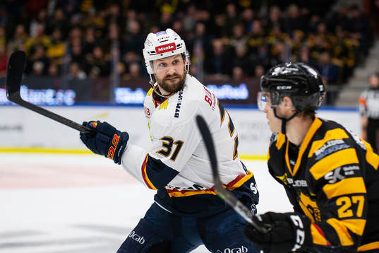 Djurgårdens Dick Axelsson  och Skellefteås Robin Alvarez