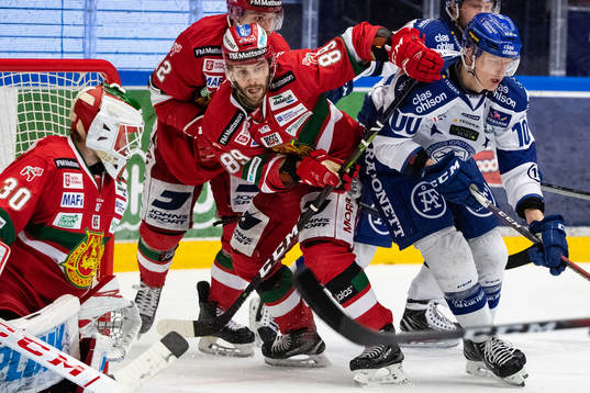Leksands Martin Karlsson   och Moras Ryan Johnston och
