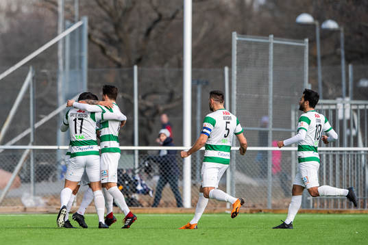 Västerås Stefan Batan jublar efter 0-1-målet