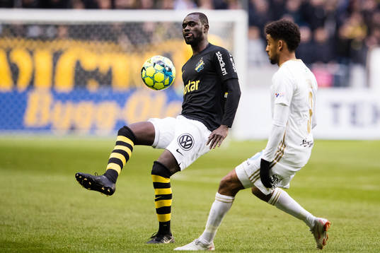 s Enoch Kofi Adu och Östersunds Tesfaldet Tekie