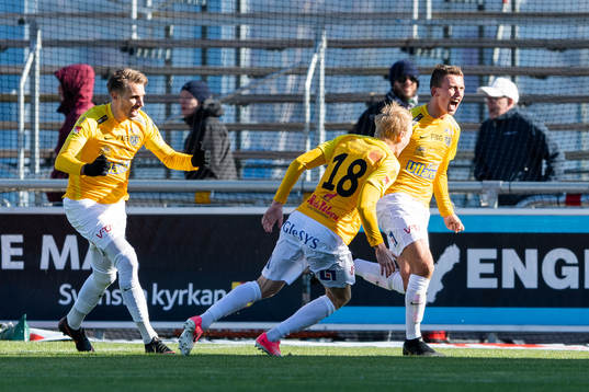 Falkenbergs John Björkengren jublar