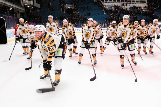 Skellefteås spelare jublar