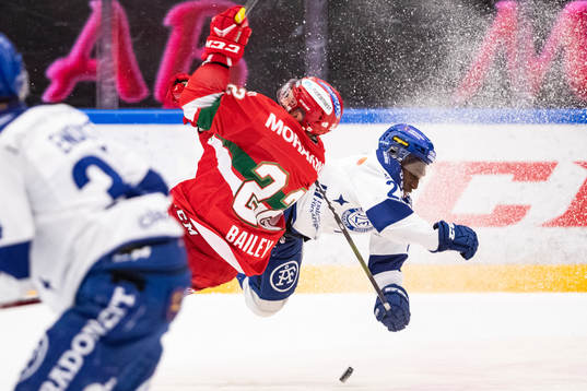 Moras Matt Bailey och Leksands Hugo Enock