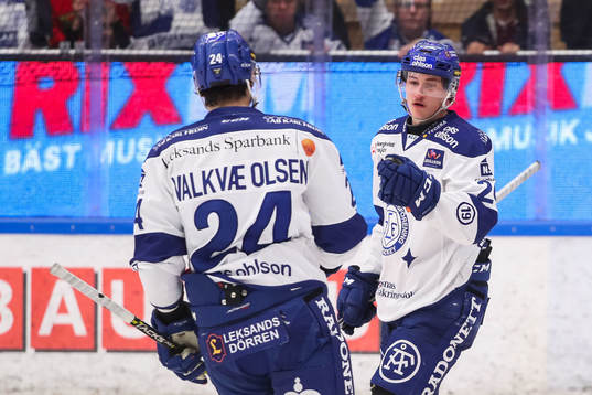 Leksands David Rundqvist jublar med Thomas Valkvæ Olsen
