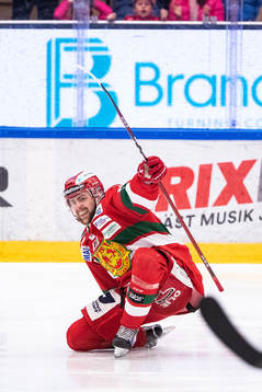 Moras Oskar Svanlund jublar