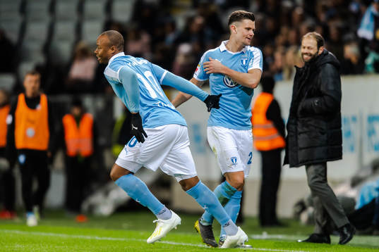 Malmö FFs Marcus Antonsson byter med Carlos Strandberg