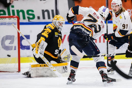Djurgårdens Emil Bemström gör 1-1