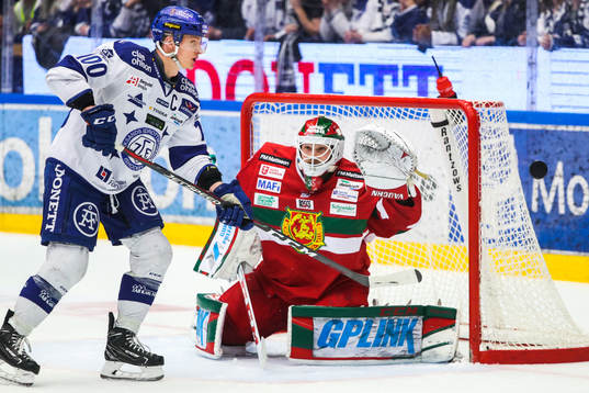 Leksands Martin Karlsson och Moras målvakt Christian