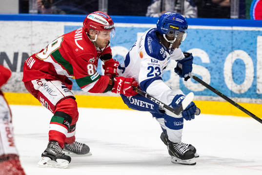 Moras Ryan Johnston och Leksands Hugo Enock