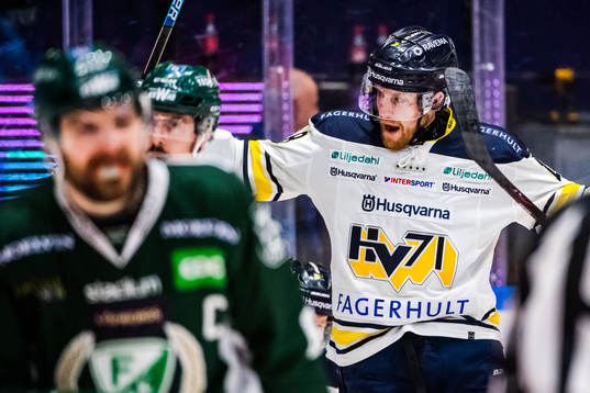 s Joakim Andersson jublar