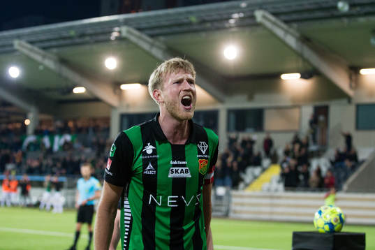 GAIS Carl Elfgren Nyström jublar efter 1-1