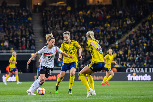 Lena Lattwein of Germany against  Lina Hurtig and Sofia Jakobsson  of Sweden