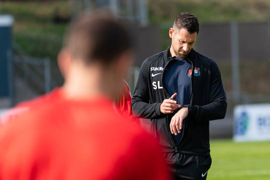 Örgrytes assisterande tränare Stojan Lukic  före