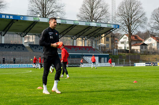 Örgrytes assisterande tränare Stojan Lukic före