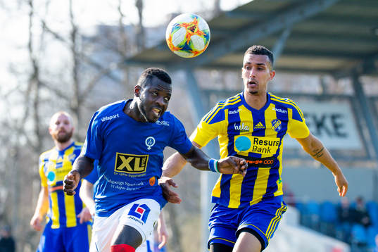 Åtvidabergs Ishmael Koroma och Eskilsminnes Samuel Aziz
