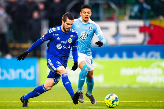 Sundsvalls Juan Jose Ciercoles Sagra och Malmö FFs Romain