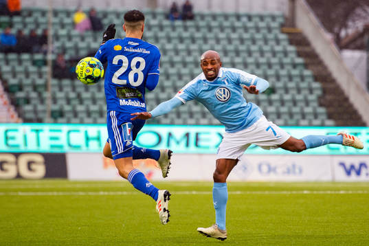 Sundsvalls Omar Eddahri och Malmö FFs Fouad Bachirou