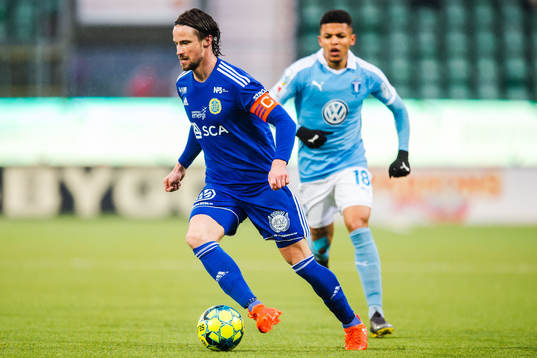 Sundsvalls Linus Hallenius och Malmö FFs Romain Gall