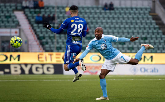 Sundsvalls Omar Eddahri och Malmö FFs Fouad Bachirou