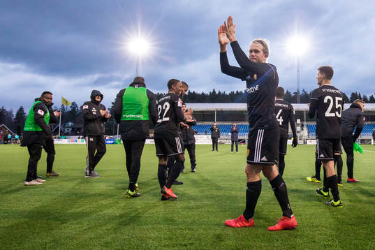 Syrianskas Anders Bååth jublar