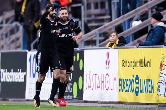 Syrianskas Andrew Michael Stadler jublar efter 0-3