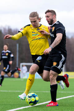 Frejs Amadeus Sögaard och Syrianskas Andrew Michael Stadler