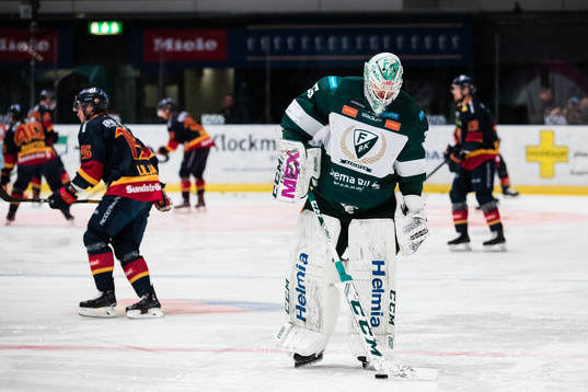 Färjestads målvakt Adam Werner