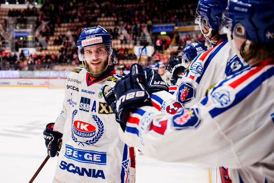 Oskarshamns Robin Söderqvist jublar