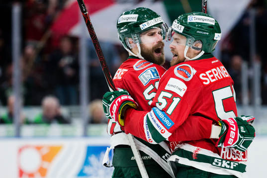 Frölundas Jonathan Sigalet och Mats Rosseli Olsen jublar