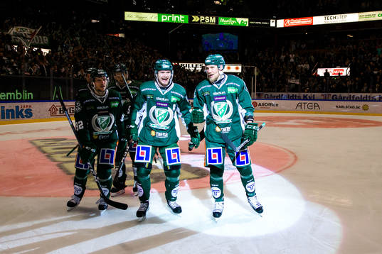 Färjestads Linus Johansson och Ilari Melart jublar