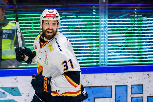 Djurgårdens Dick Axelsson jublar