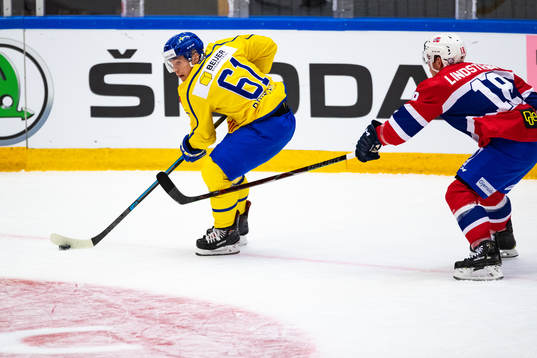 Leon Bristedt of Sweden and Tobias Lindström of Norway