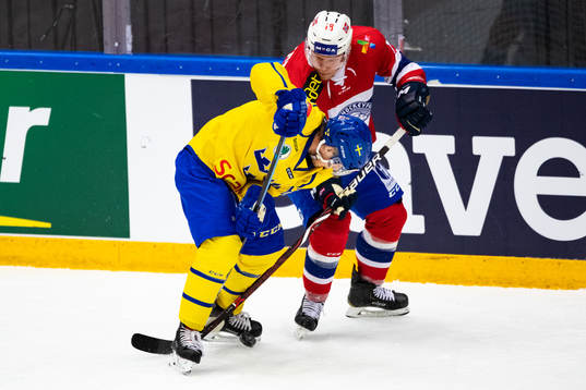 Leon Bristedt of Sweden and Tobias Lindström of Norway